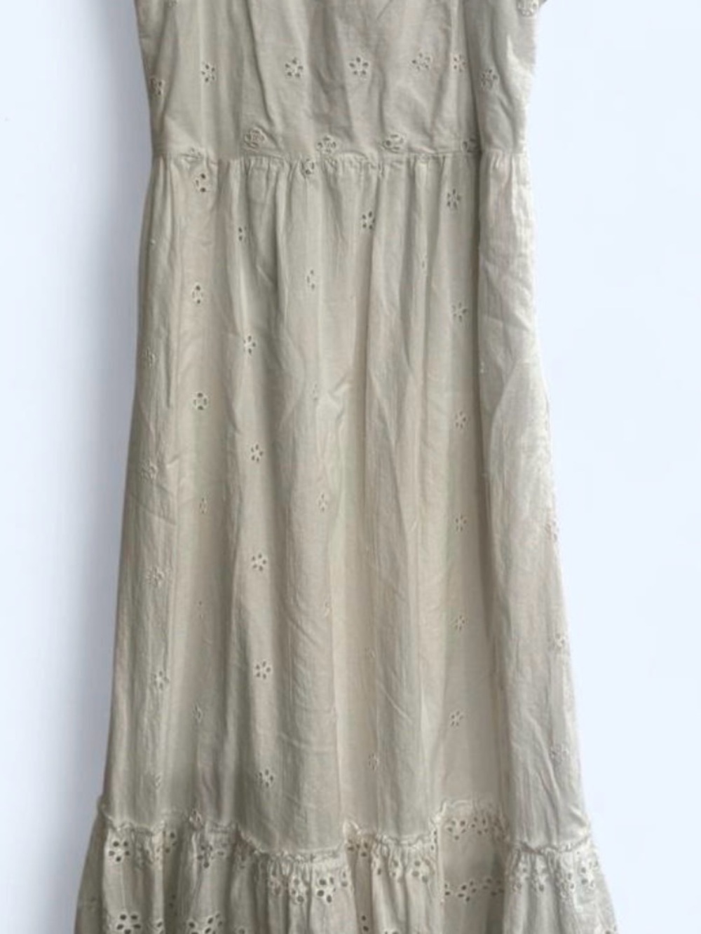 White eyelet maxi dress 🤍